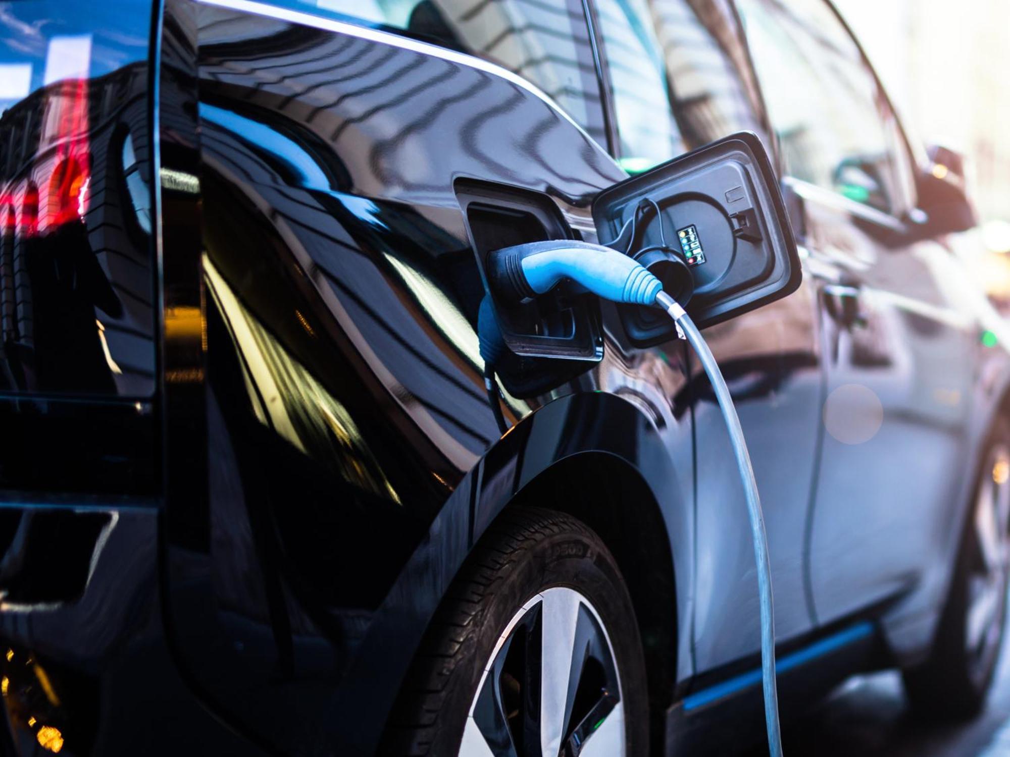 Otl Gouverneur Sherbrooke Exteriér fotografie Charging plug