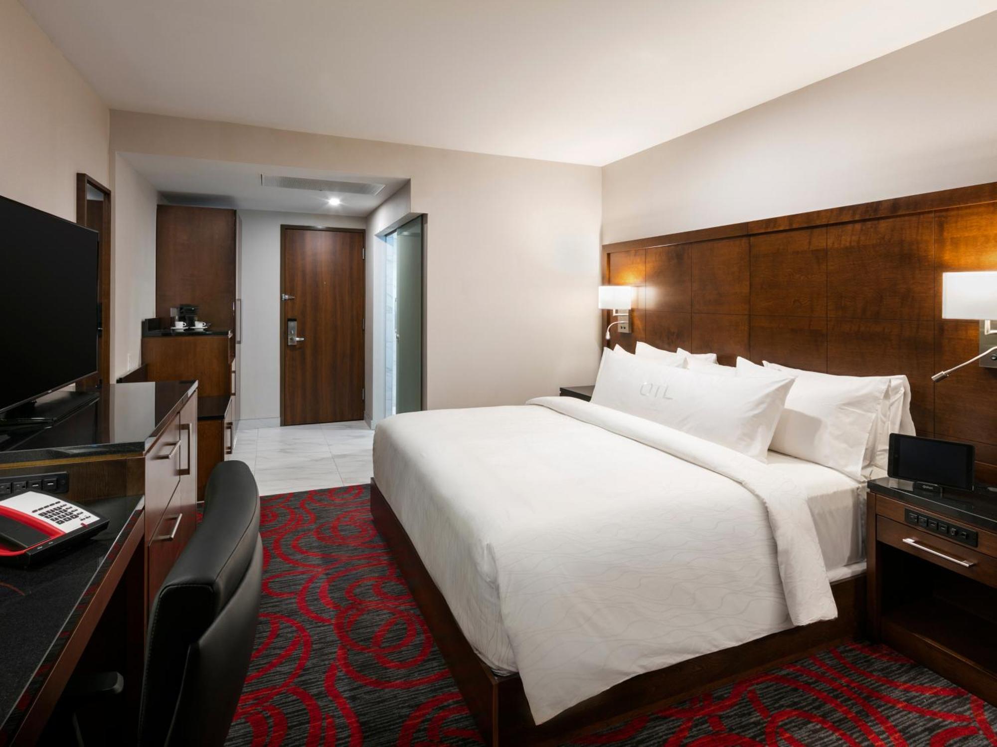 Otl Gouverneur Sherbrooke Exteriér fotografie A guest room at the hotel